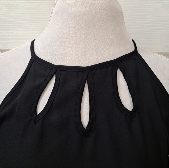 Papermoon Walita Black Sleeveless Blouse With Cutout Detsils  Size XXL - Picture 2 of 6